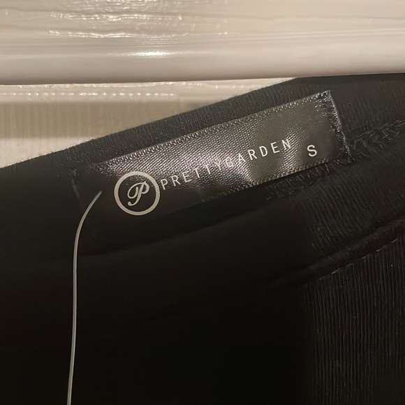 Black Romper Jumpsuit NWT - Picture 4 of 9